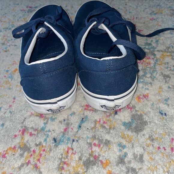 Vans - Picture 3 of 3